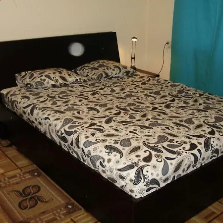 Apartament Oscar Ozarow אוזרוב מזובייצקה