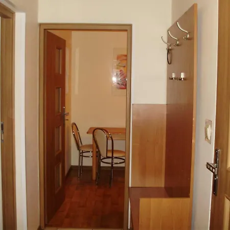 Apartament Oscar Ozarow דירה