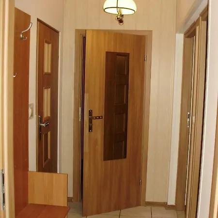 Apartament Oscar Ozarow דירה אוזרוב מזובייצקה